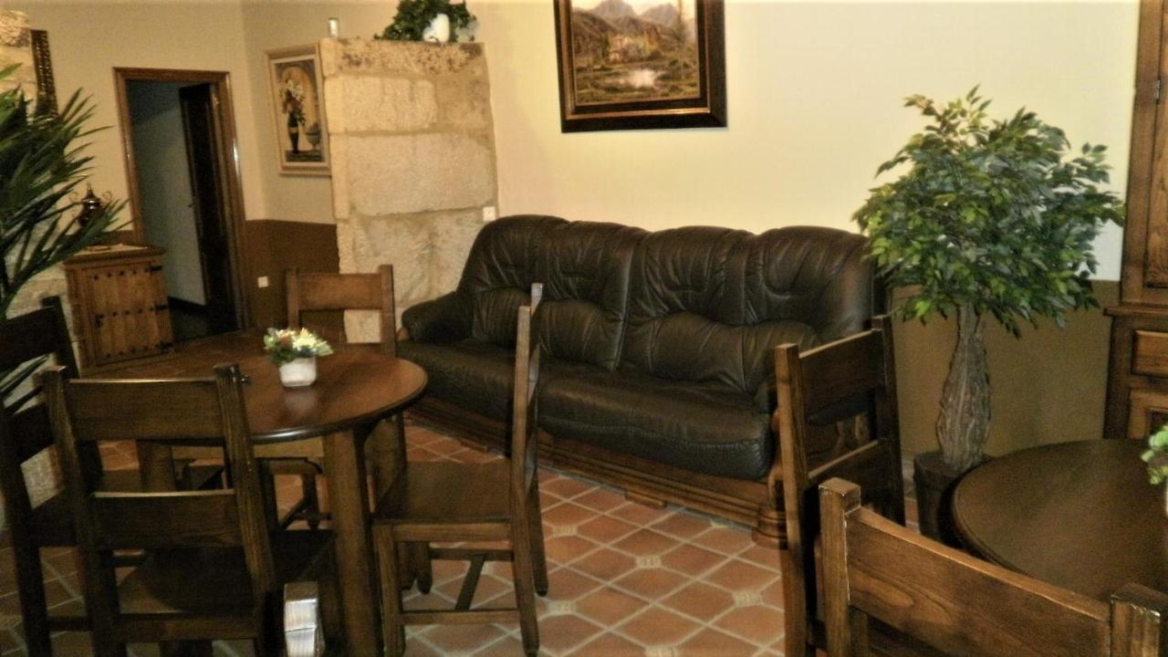 Casa De Los Somoza Melide Exteriör bild