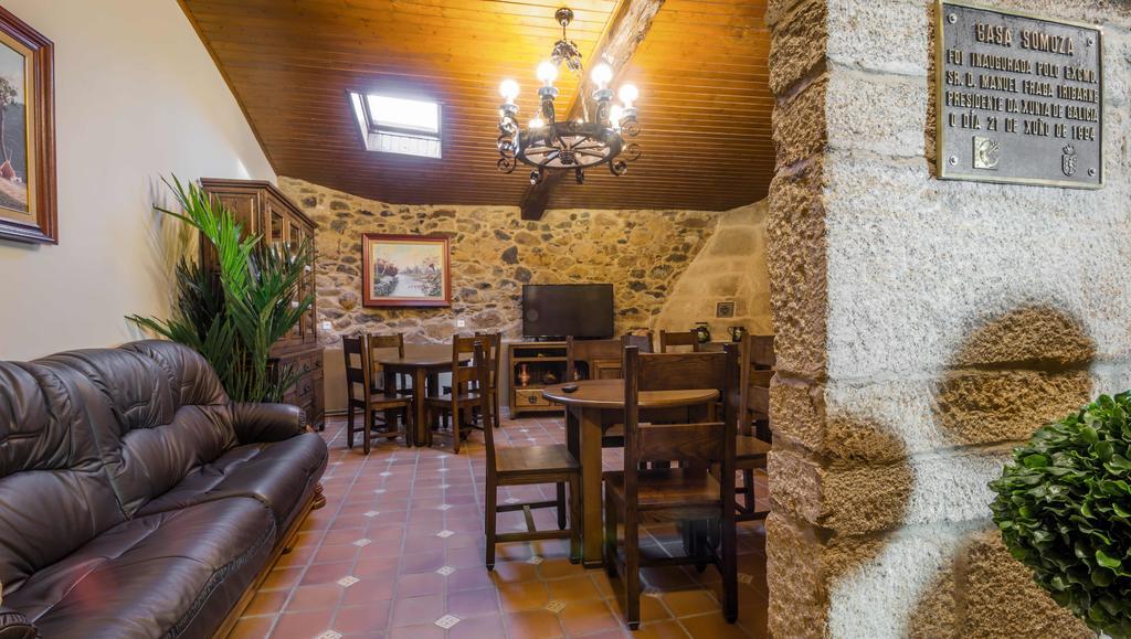 Casa De Los Somoza Melide Exteriör bild